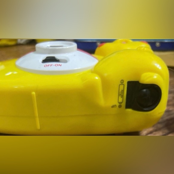 Vintage Pok’eMon Gotta Catch’em all” Camera. Used in great condition. - Picture 4 of 4